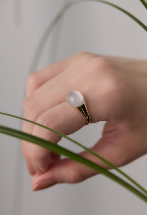 Milky Quartz Mini Rock Ring / Round / Yellow