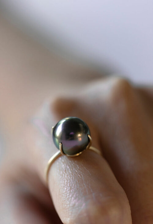 Pinkish Black South Sea Pearl Gem Ring